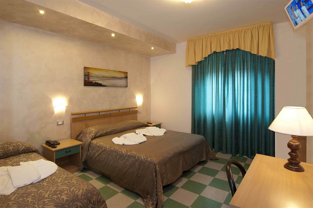 Hotel Italia Garde Extérieur photo